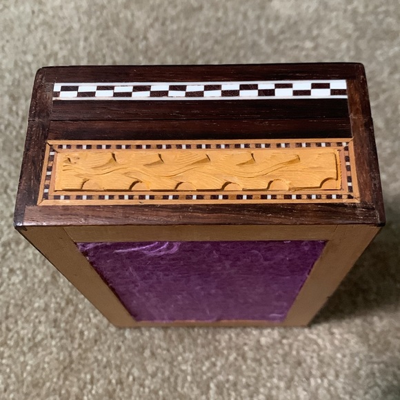 Beautiful Wooden Box - Picture 4 of 9